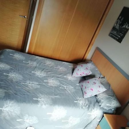 Habitacion En Piso Compartido Cerca De Playa De Samil Vigo Kültér fotó