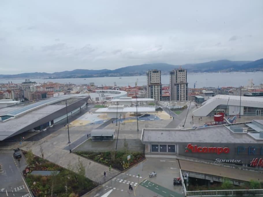 Habitacion En Piso Compartido Cerca De Playa De Samil Vigo Kültér fotó